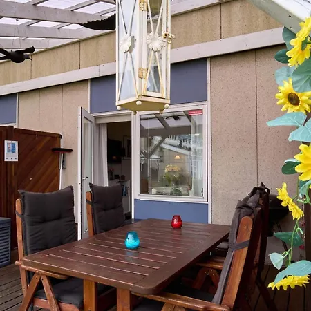 2 Person In Nexo-by Traum